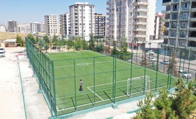 Karaköprü'de gençler için modern spor alanları