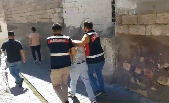 Urfa’da aranan firari şahıs saklandığı yerde yakalandı