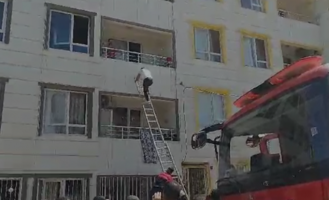 Urfa'da yangın: 5 kişi dumandan etkilendi