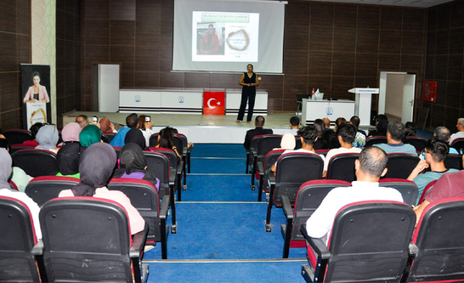 Akçakale Belediyesinde kişisel gelişim semineri düzenlendi