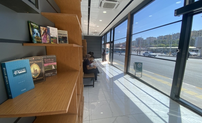 Şanlıurfa’da kitaplı, klimalı durak dönemi
