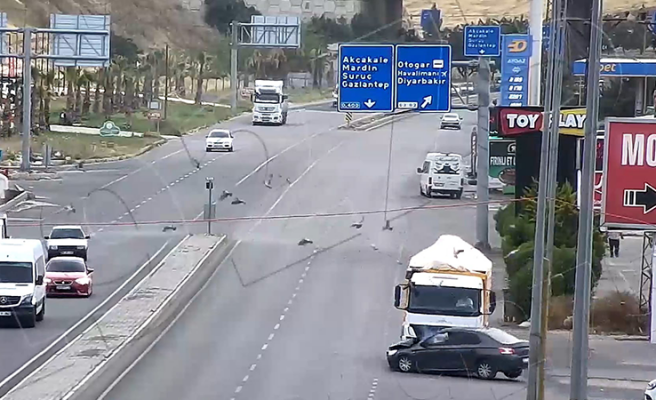 Urfa'da yaşanan kazalar mobese kameralarına yansıdı
