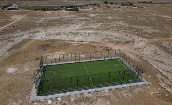 Eyyübiye’de 3 mahalleye daha halı saha