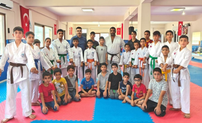 Eyyübiye'de AK Evler'e çocuklar yoğun ilgi gösteriyor