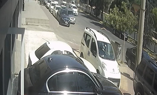 Urfa'da trafik kurallarını ihlal eden şahsa araba çarptı