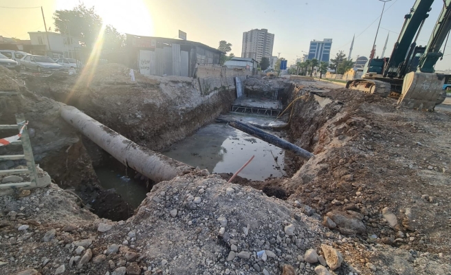 Şanlıurfa'daki köprünün yapımına 4 ay sonra başlandı