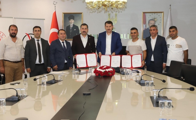 Karaköprü'de 225 kişinin istihdam edileceği fabrika kuruldu