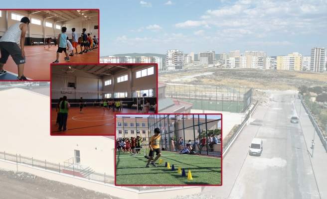 Seyrantepe’de yeni hizmete sunulan spor salonuna yoğun ilgi