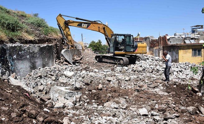 Tarihi Siverek Kalesi gün yüzüne çıkarılıyor