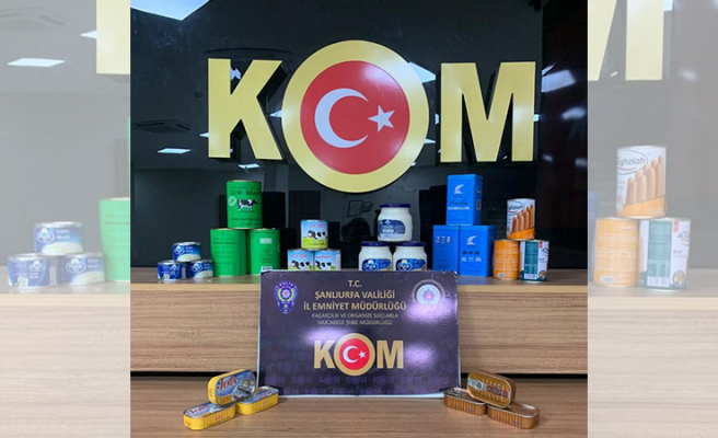 Urfa’daki operasyonda binlerce paket kaçak gıda ürünü yakalandı