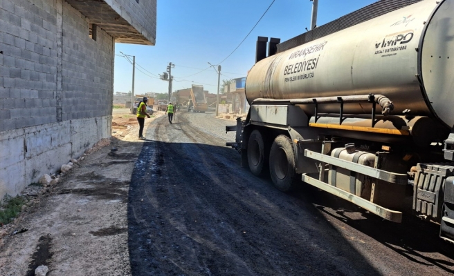 Viranşehir’de asfalt çalışmaları sürüyor