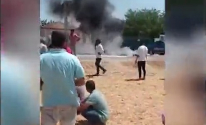 Akçakale’de çiftçilerden yol kapatma eylemi.