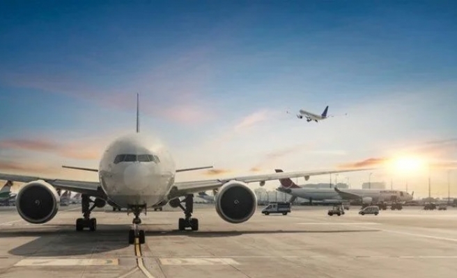 Uçak biletlerinde tavan fiyat 2 bin 500 lira