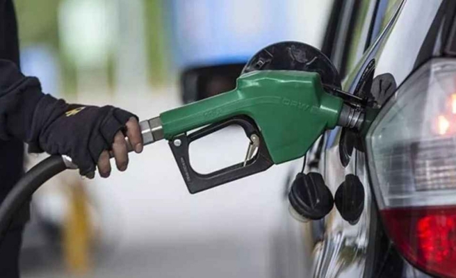 Motorine beklenen zam pompa fiyatlarına yansıdı
