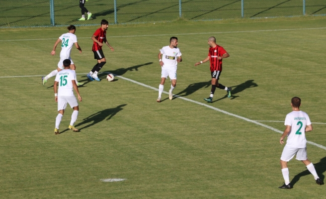 Karaköprü Belediyespor hazırlık maçında golü bulamadı