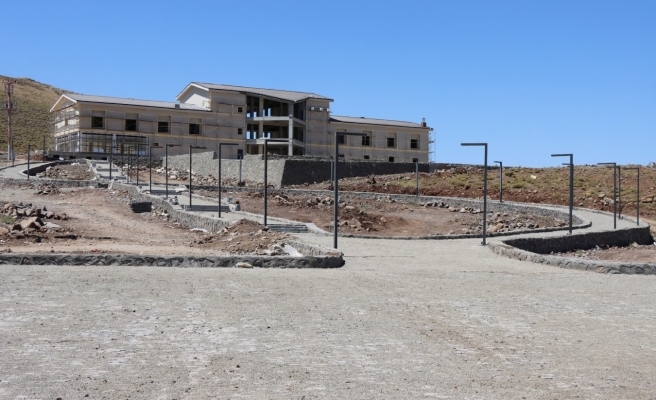 Büyükşehir Karacadağ’a otel ve sosyal donatı alanları kazandırıyor