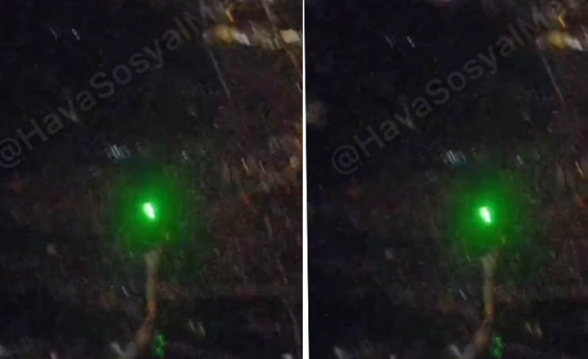 İnişe hazırlanan uçağa lazer tuttular