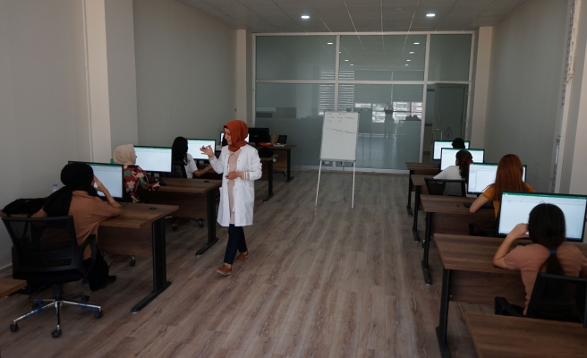 Karaköprü'de kadınlara bilgisayar eğitimi
