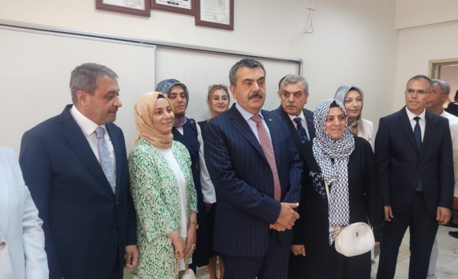 Milli Eğitim Bakanı Yusuf Tekin'den Asım Sultanoğlu'na destek