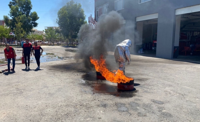 Büyükşehir genç itfaiyecileri mesleğe hazırlıyor