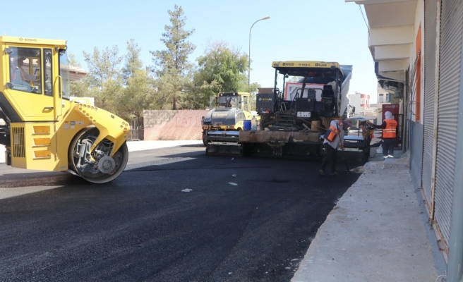 Viranşehir’de yollar asfaltlanıyor