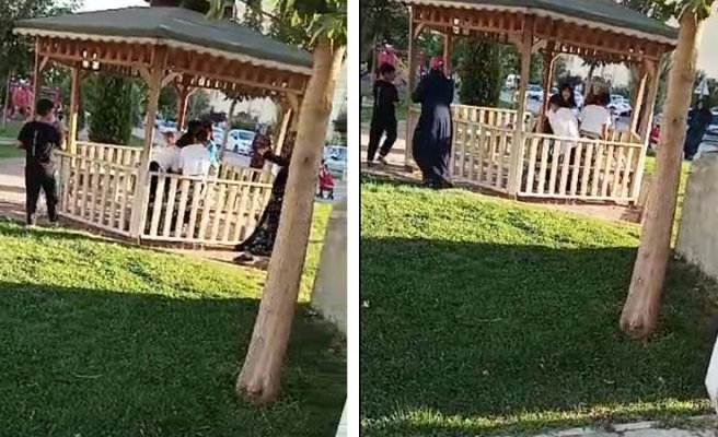 Urfa’da kızların saç saça baş başa kavgası kamerada