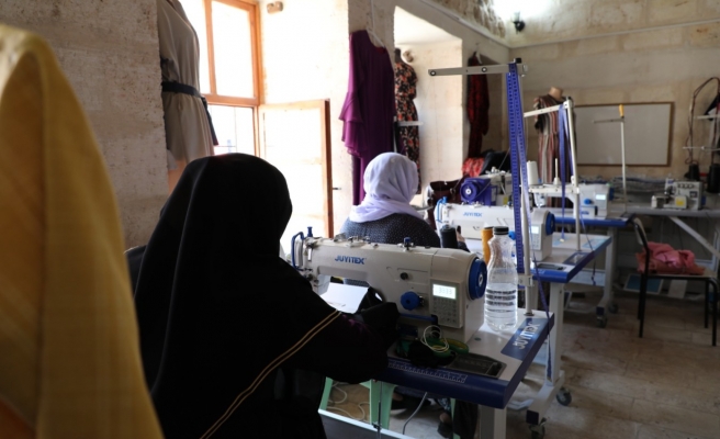 Viranşehirli kadınlar belediyenin kurslarıyla meslek sahibi oluyor