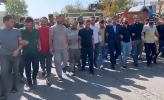 Urfa’da sanayi esnafı sokağa döküldü
