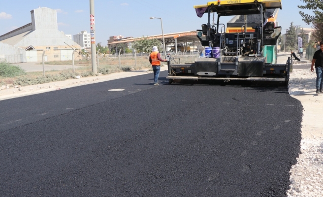Viranşehir’de asfaltlama çalışmaları sürüyor