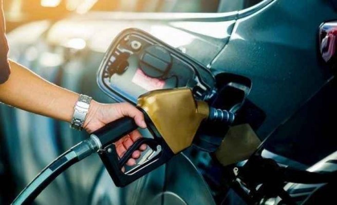 Benzine perşembe gününden itibaren indirim geliyor