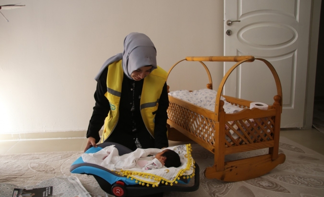 Haliliye’de yeni doğan bebeklerin hediyeleri hanelere teslim ediliyor