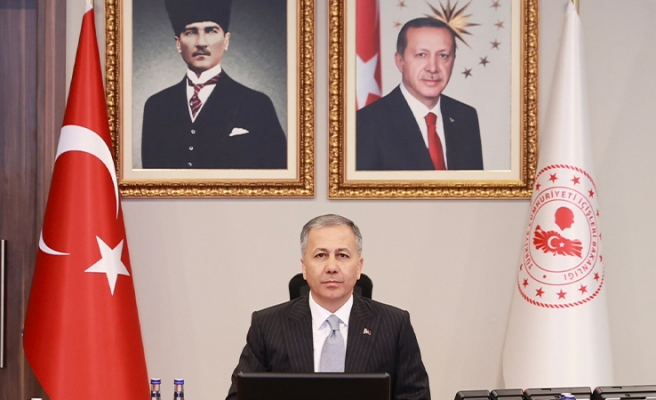 Bakan Yerlikaya: İkamet izni biten 105.488 göçmen ülkesine gönderildi