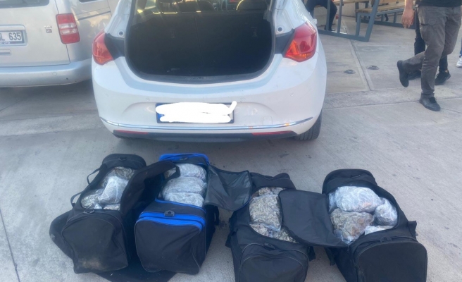 Şanlıurfa'da valiz valiz uyuşturucu ele geçirildi!