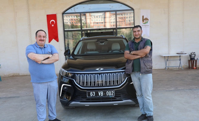 Başkan Ekinci, simitçi Tevfik’in Togg hayalini gerçekleştirdi