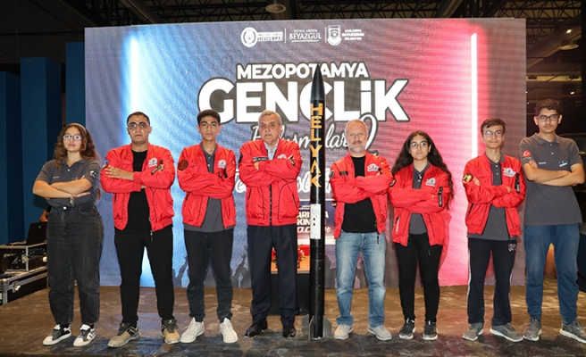 Başkan Beyazgül bilim merkezinde TEKNOFEST gençliği ile buluştu