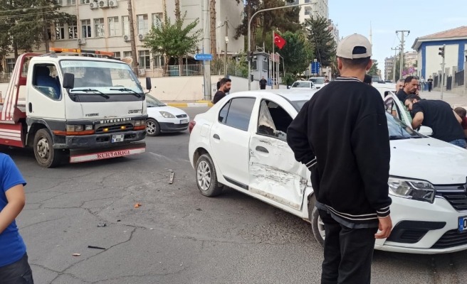 Urfa’da kırmızı ışık ihlali kaza getirdi! 1 yaralı