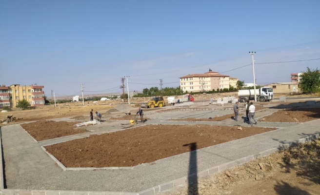 Siverek'te yeni parkların yapımına devam ediyor