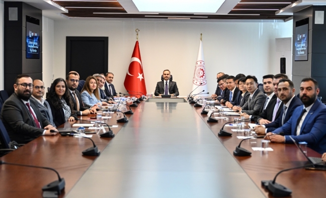 Vali Şıldak Teknoloji Bakanını ziyaret etti