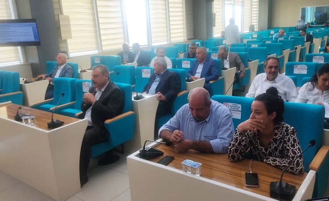 Büyükşehir Meclisi'nde doğal gaz tartışması: Uygulama 'kamu zararı'