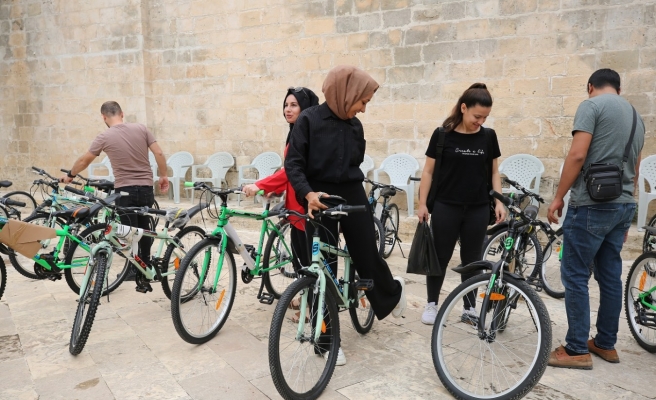 Eyyübiye Belediyesi bisiklet hediyelerini dağıtmaya başladı