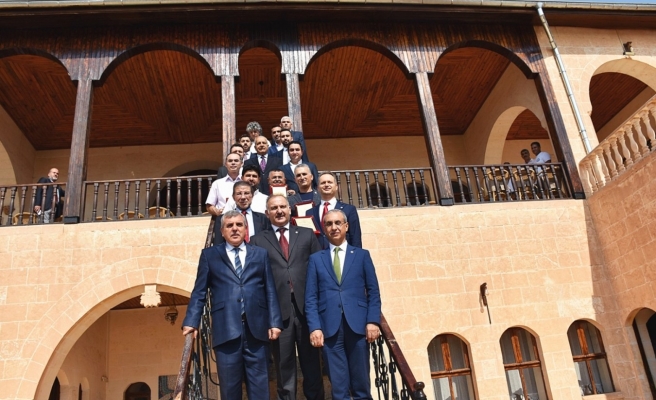 Harran Üniversitesi'nden 7 akademisyen dünyanın en etkili bilim insanları listesine girdi