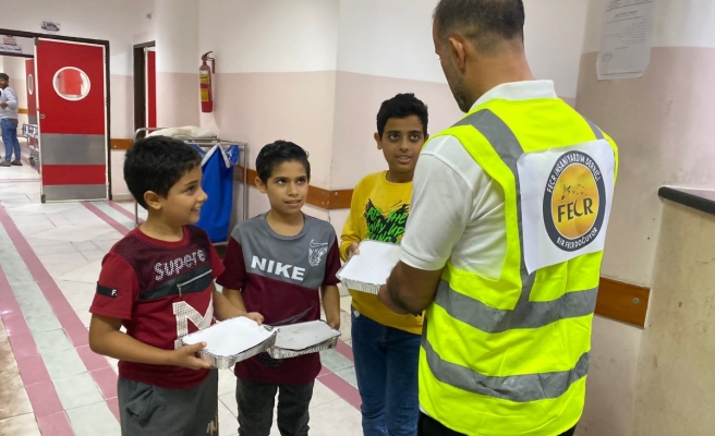 Fecr İnsani Yardım Derneğinden Gazze’ye ilk yardım