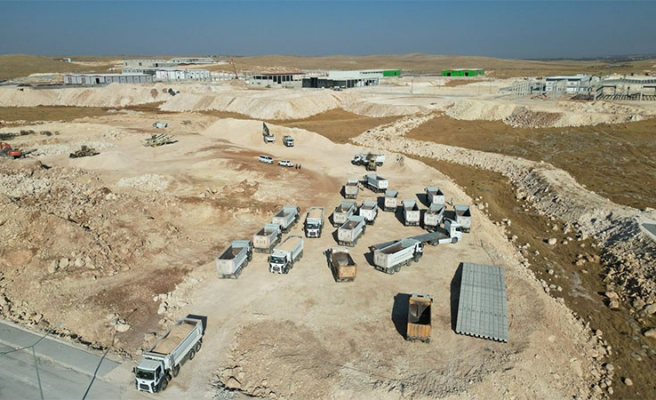 Suruç'ta kırsal yolları asfaltlıyor