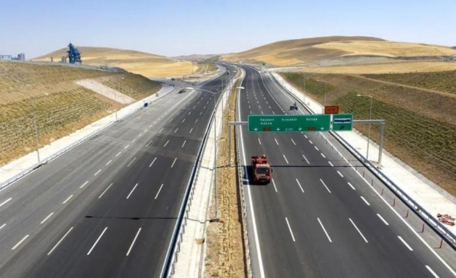 Otoyol ve köprü ücretlerine zam