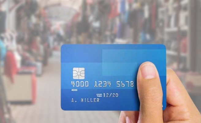Yeni dönem başlıyor: Kredi kartıyla ödemeler azalıyor