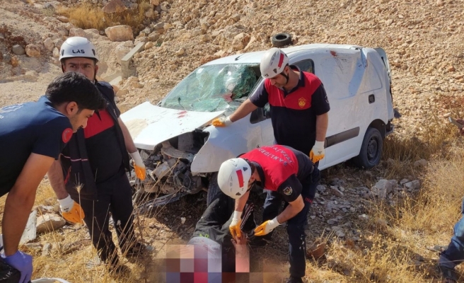 Urfa'da tek taraflı trafik kazası! 1 yaralı