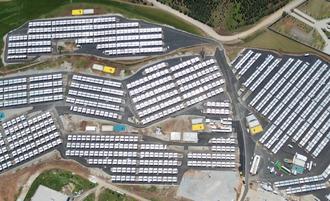 'Türkiye Tek Yürek' kampanyasında toplanan bağışlar depremzedelere ulaştırılıyor