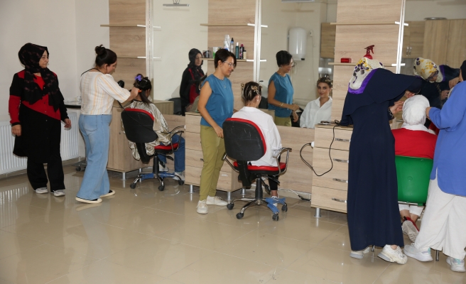 Karaköprü’de kadınlar hem öğreniyor hem kazanıyor