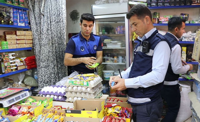 Haliliye zabıtasından okul çevresindeki marketlere sıkı denetim