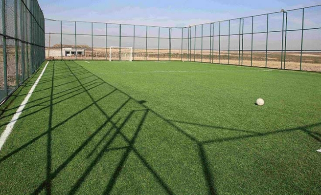 Karaköprü kırsalında gençler için yeni spor tesisleri kazandırılıyor